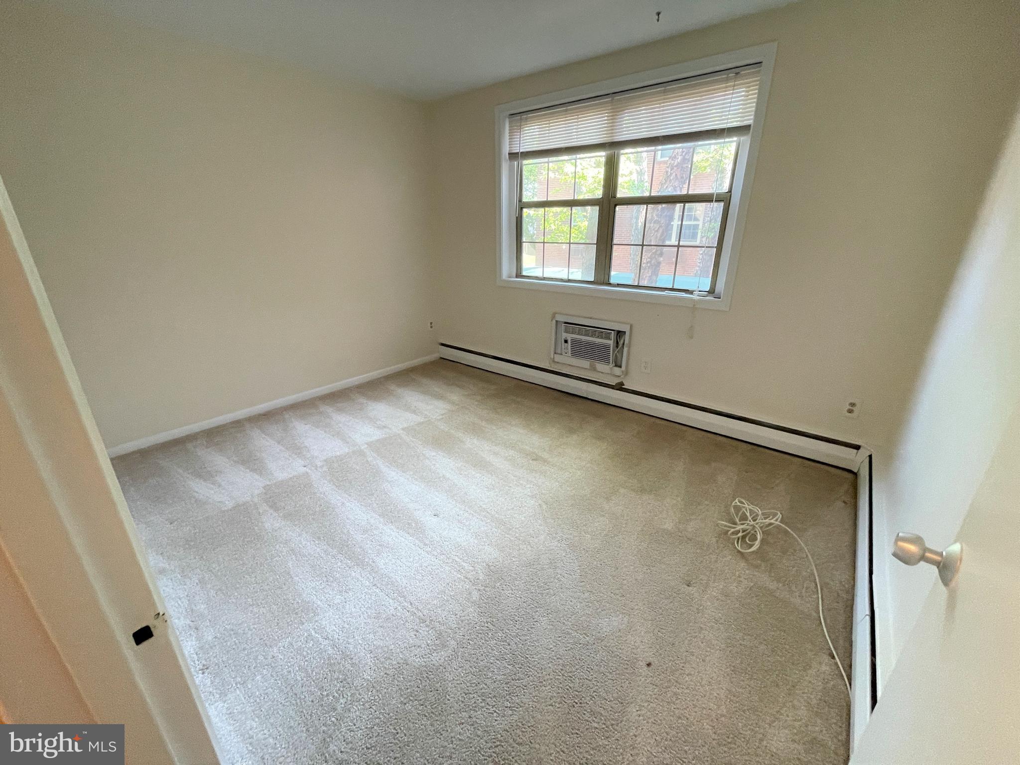 WATERFORD - Residential Lease