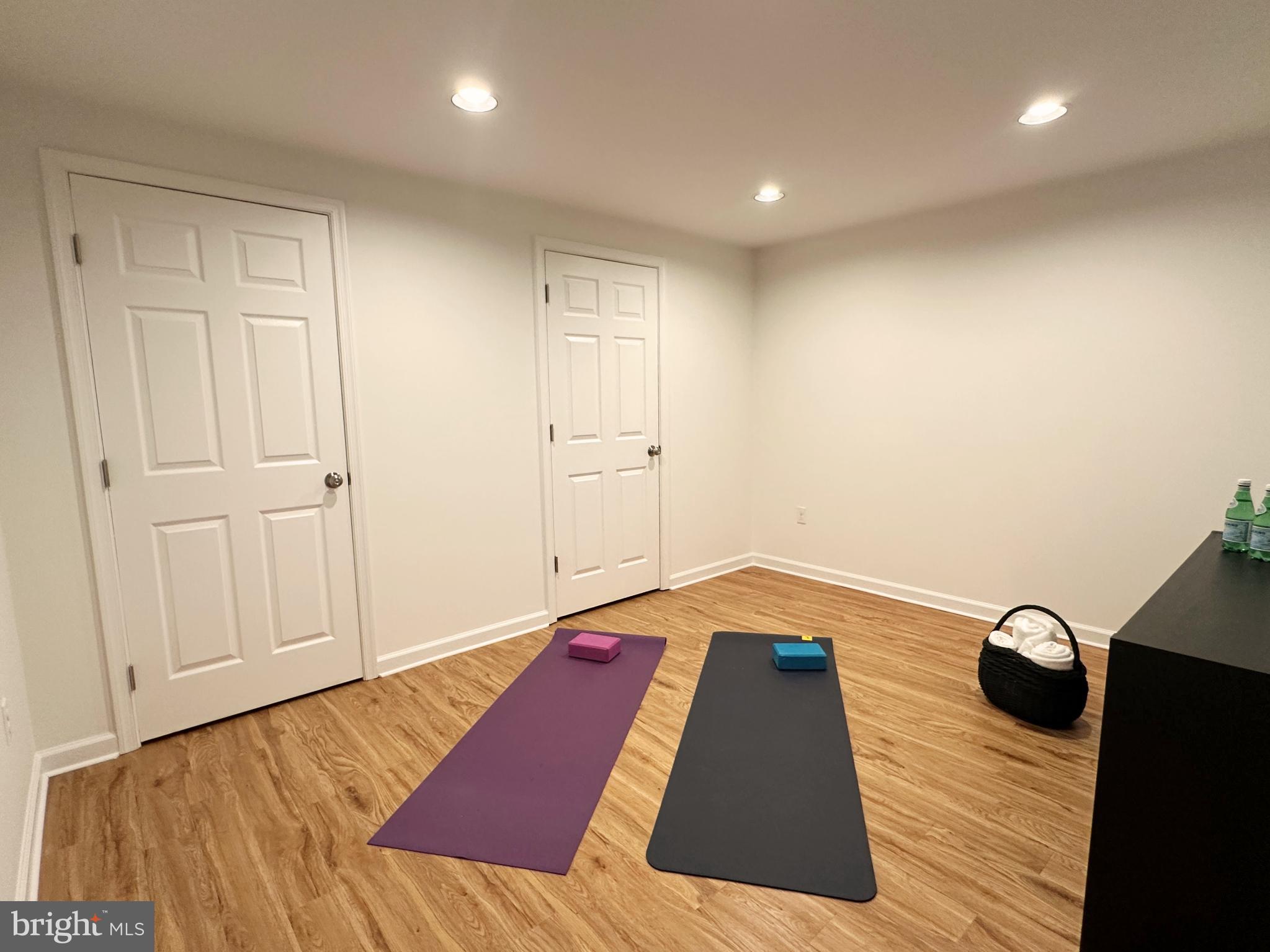 LINWOOD - Residential