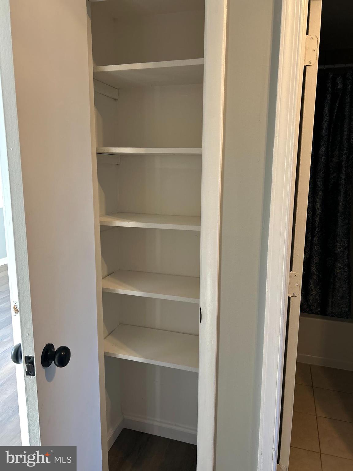 WILLIAMSTOWN - Residential