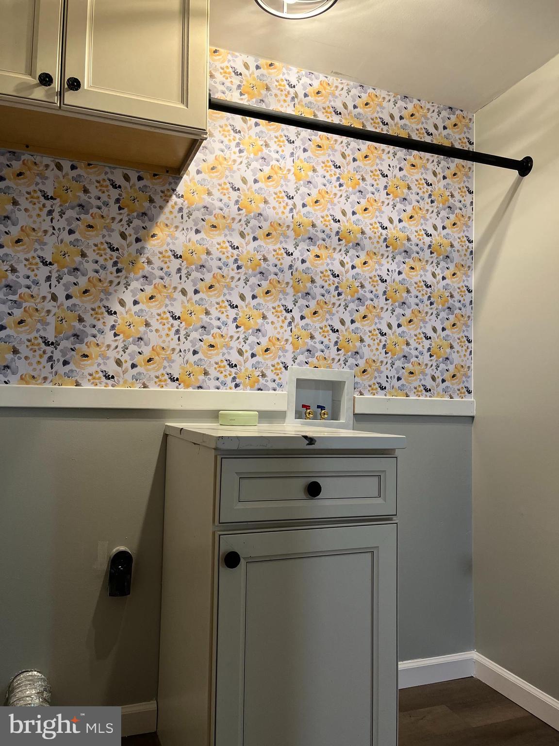 WILLIAMSTOWN - Residential