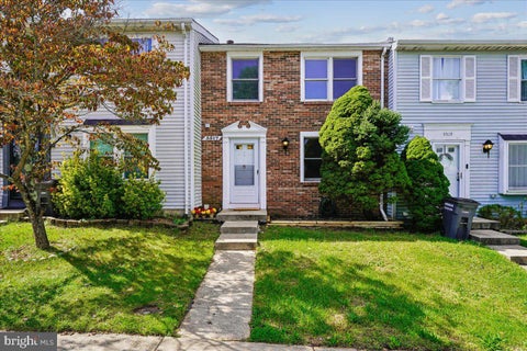 Photo of 3517 Belfry Lane, WOODBRIDGE, VA 22192 (MLS # VAPW2131942)