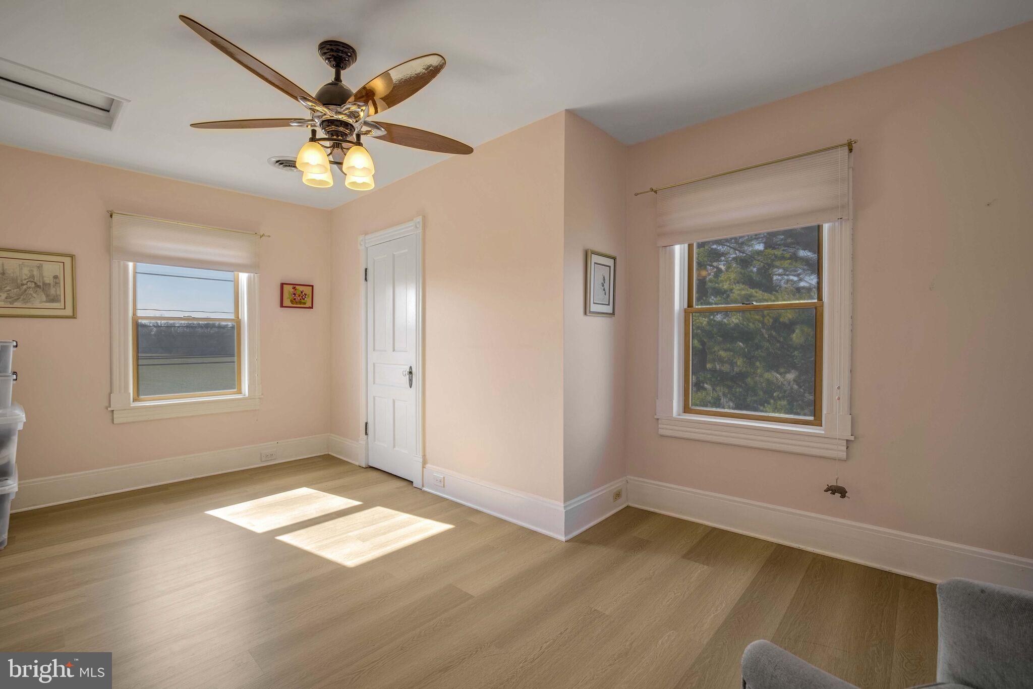 POOLESVILLE OUTSIDE - Residential