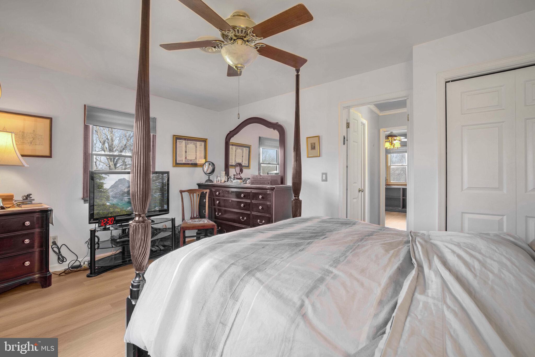 POOLESVILLE OUTSIDE - Residential