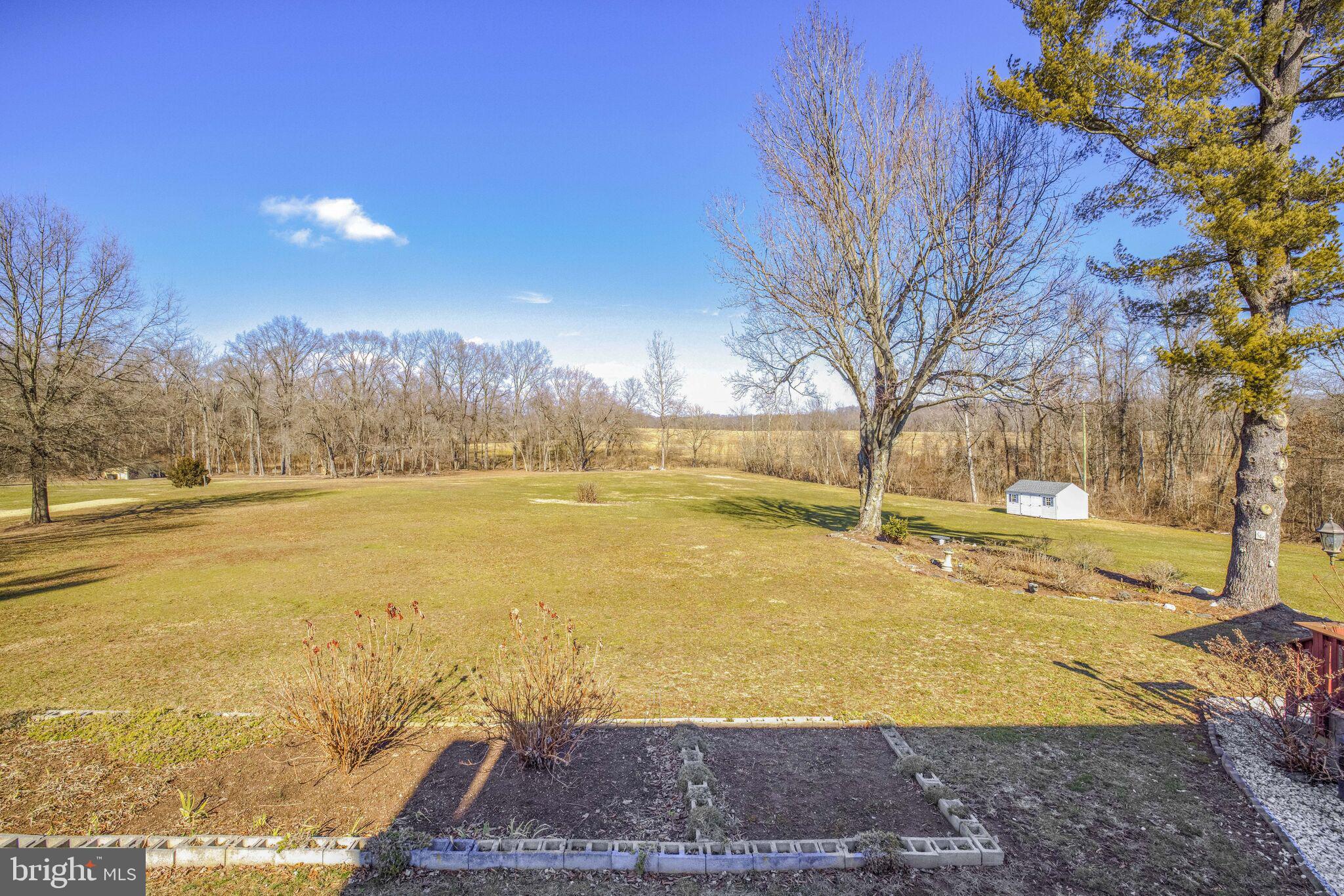 POOLESVILLE OUTSIDE - Residential