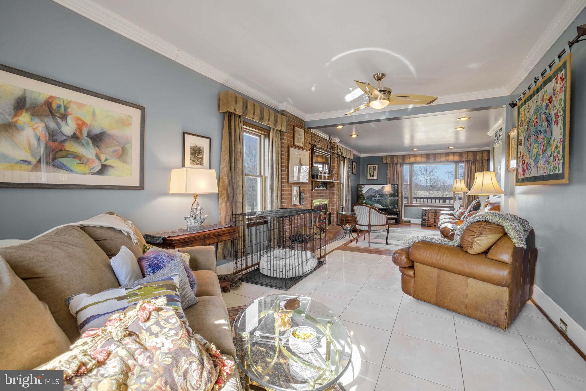 POOLESVILLE OUTSIDE - Residential