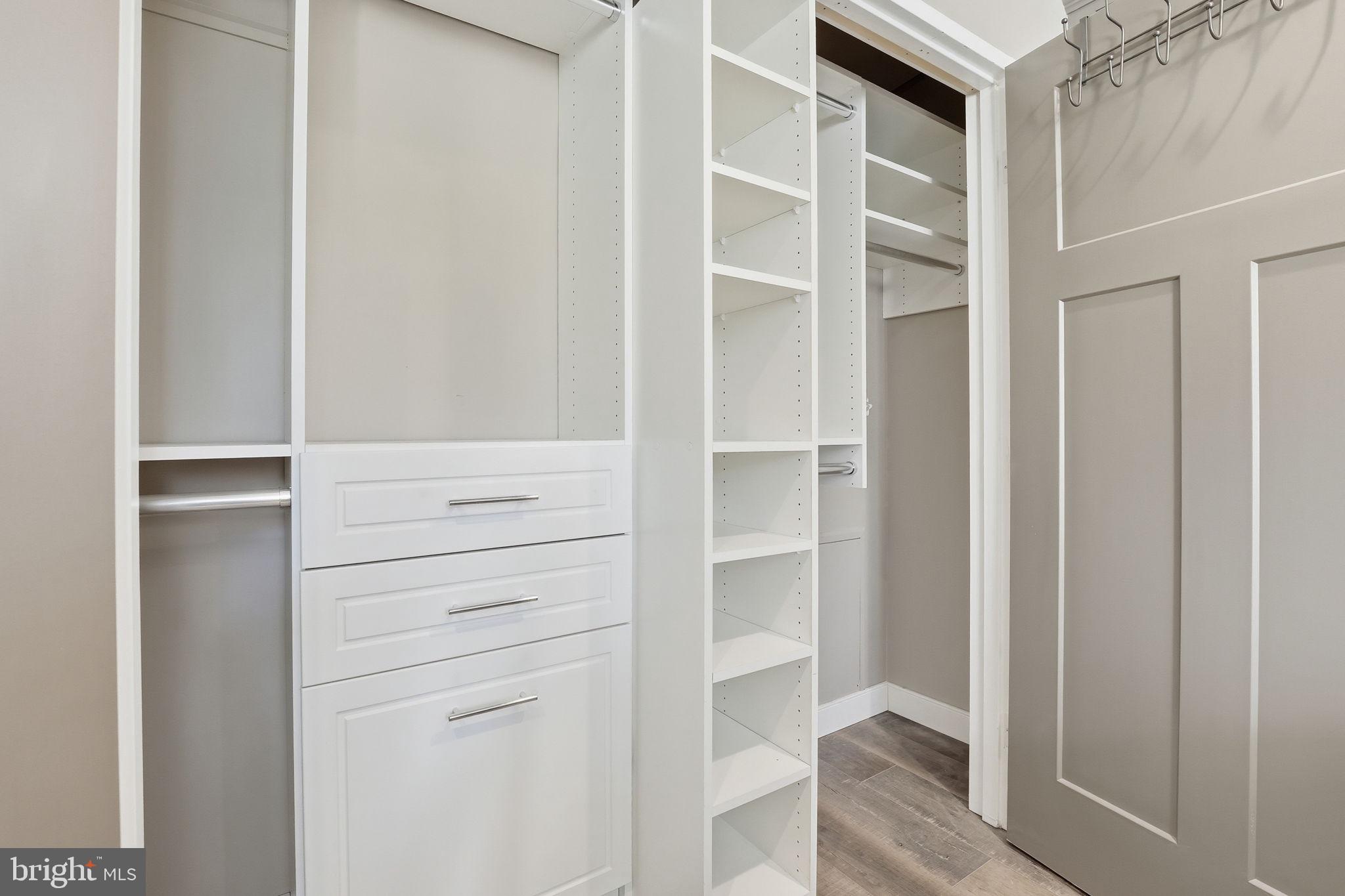 CARLYN PLACE - Residential