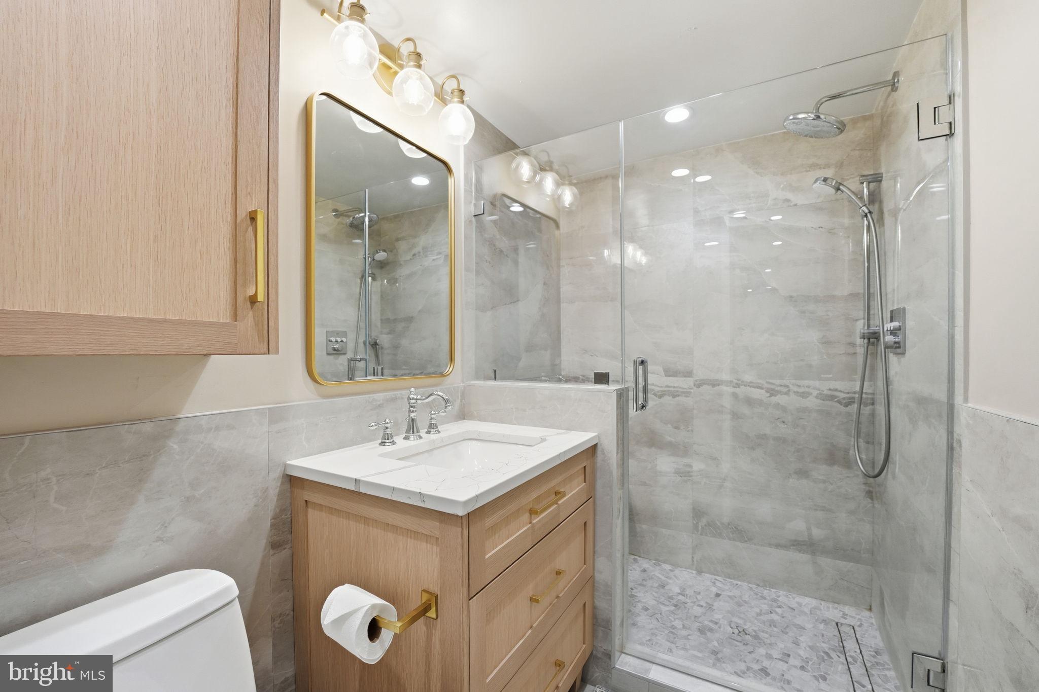 CARLYN PLACE - Residential