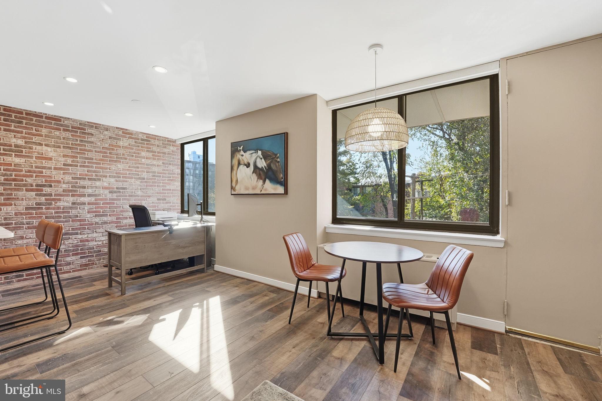 CARLYN PLACE - Residential