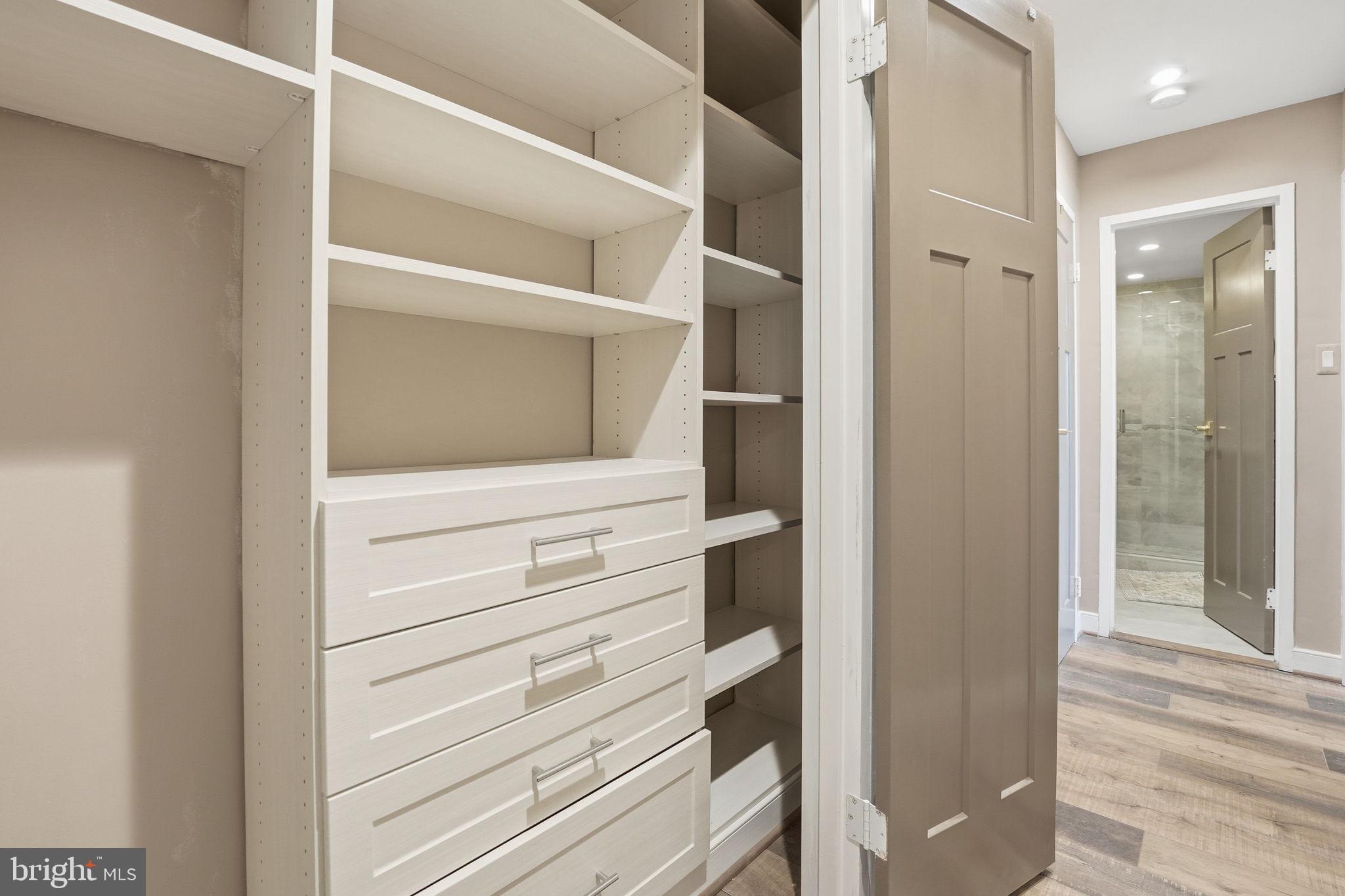 CARLYN PLACE - Residential