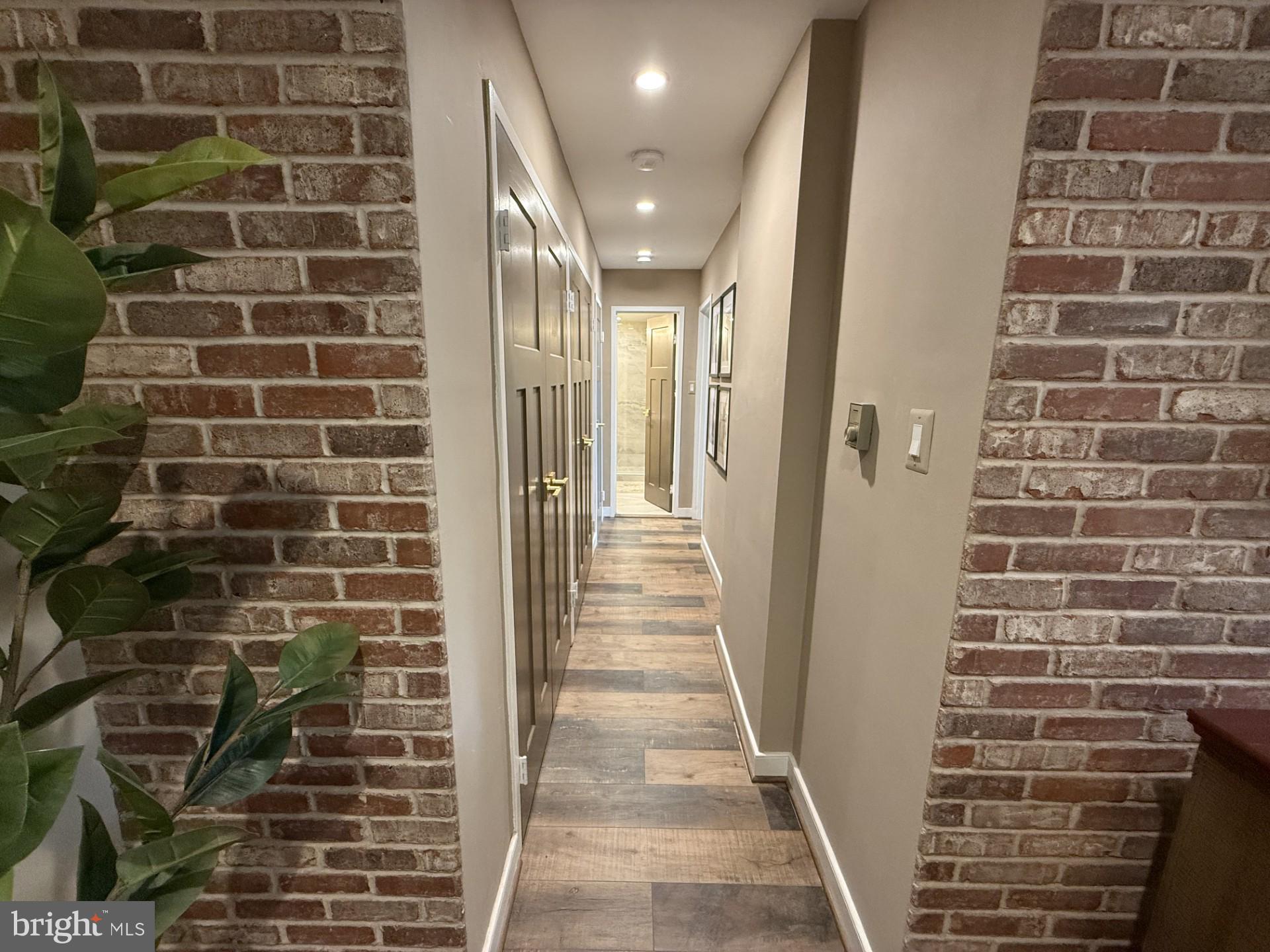 4390 LORCOM LANE 402