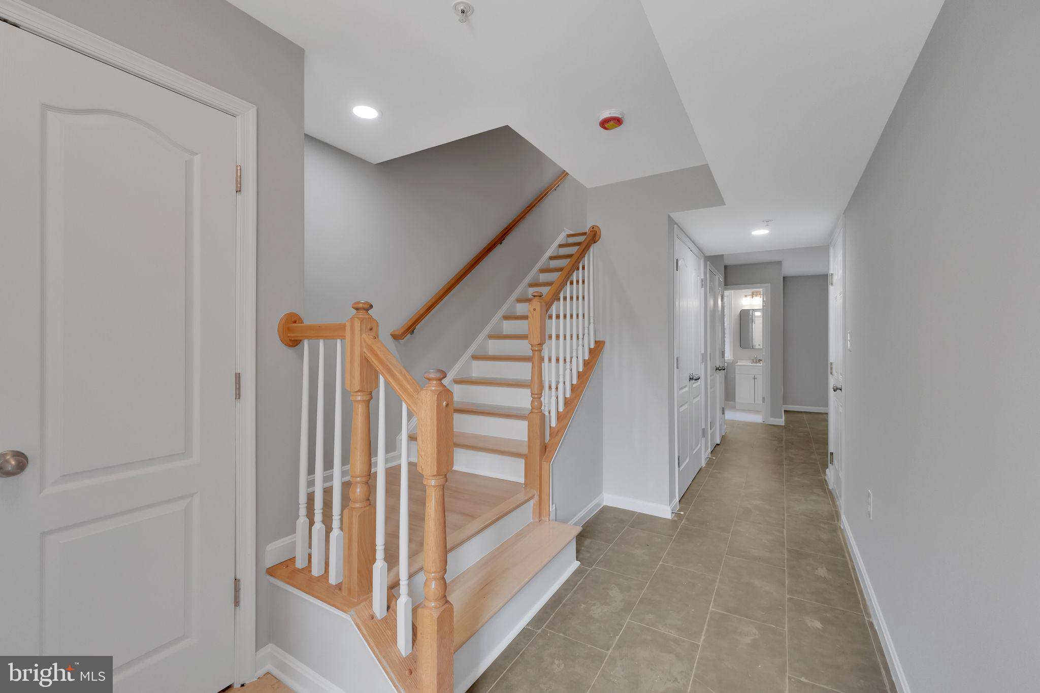 2334 ELVANS ROAD SE