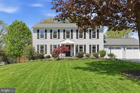 Homes For Rent - 20019 Great Falls Forest Drive<br/> GREAT FALLS, VA 22066