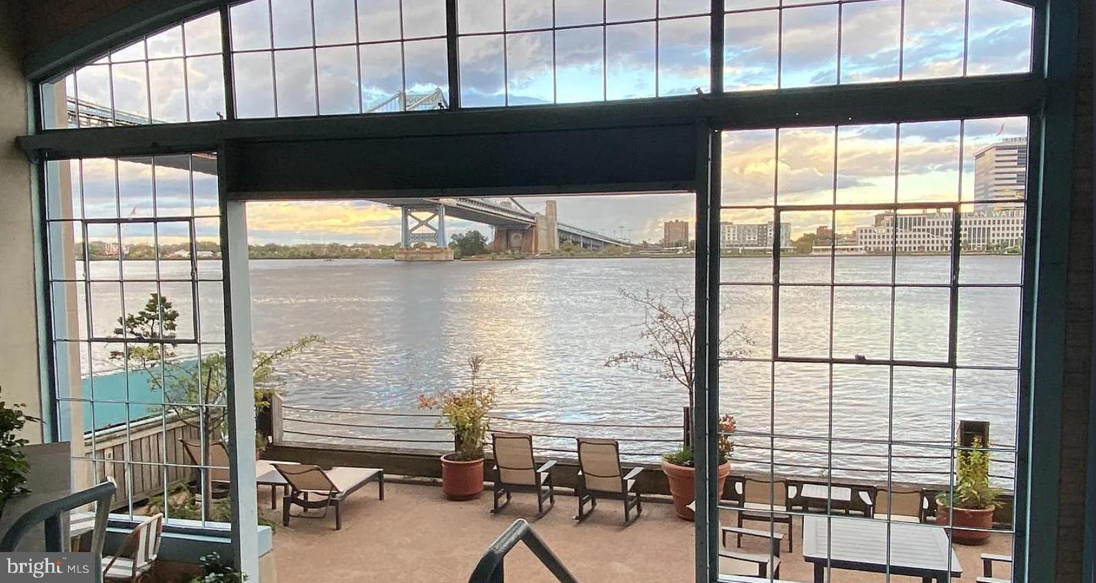 7 N CHRIS COLUMBUS BOULEVARD 119