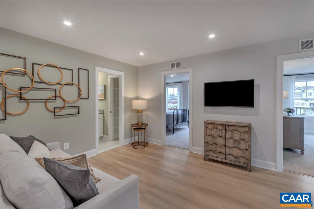 PLEASANT GREEN - Residential