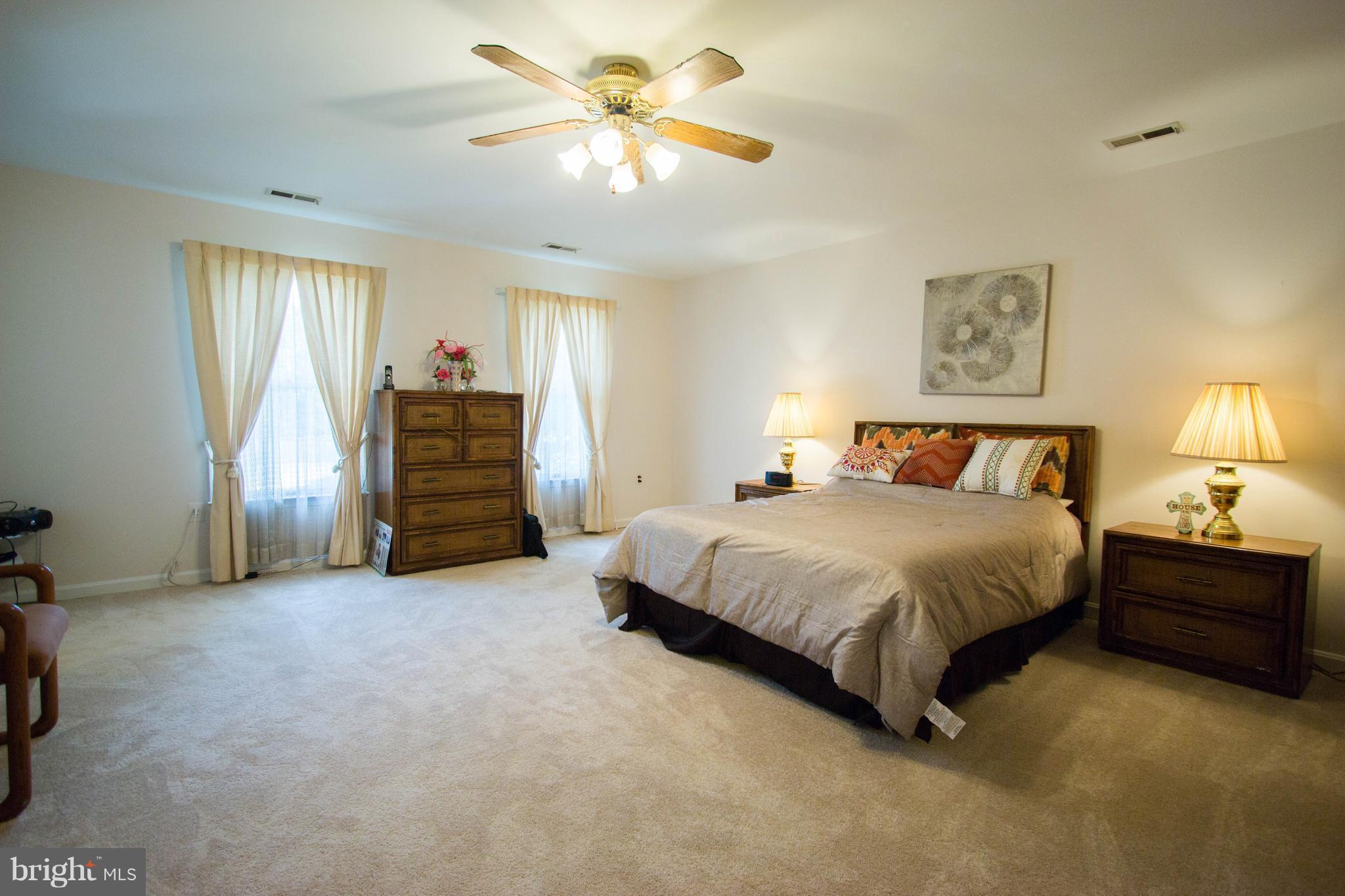 PARADISE ACRES - Residential