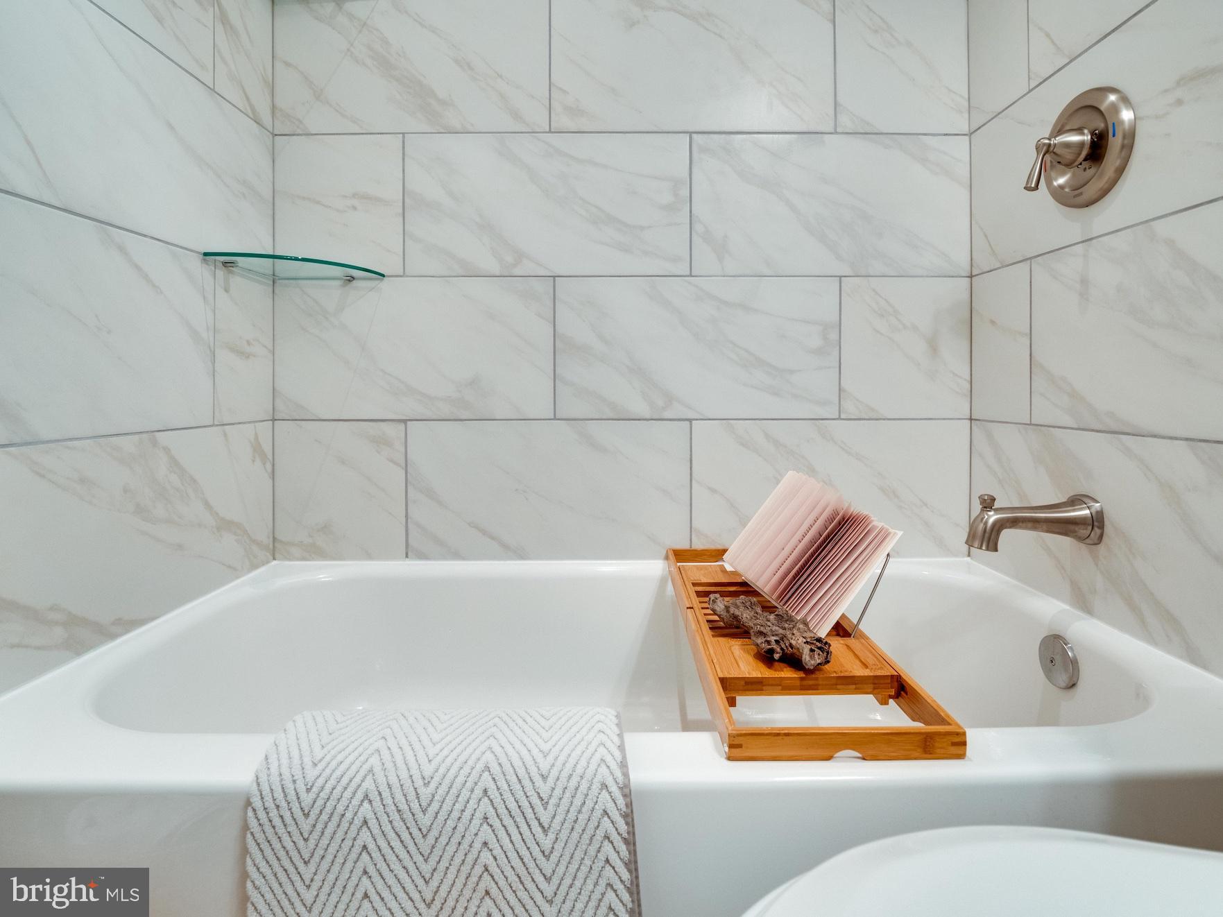 BOLLING BROOK - Residential