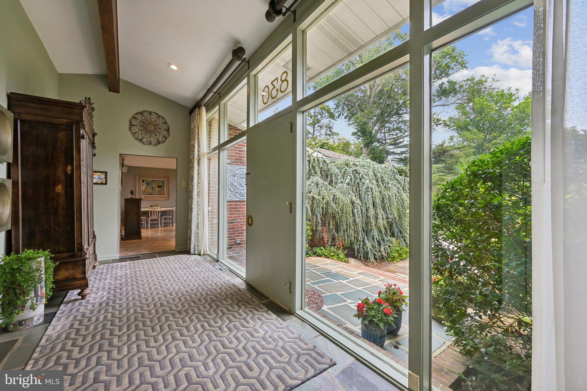 830 GOLF VIEW ROAD