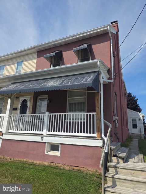 Townhouse For Sale - 56 S Maple Street<br/> Berks County, KUTZTOWN, PA 19530