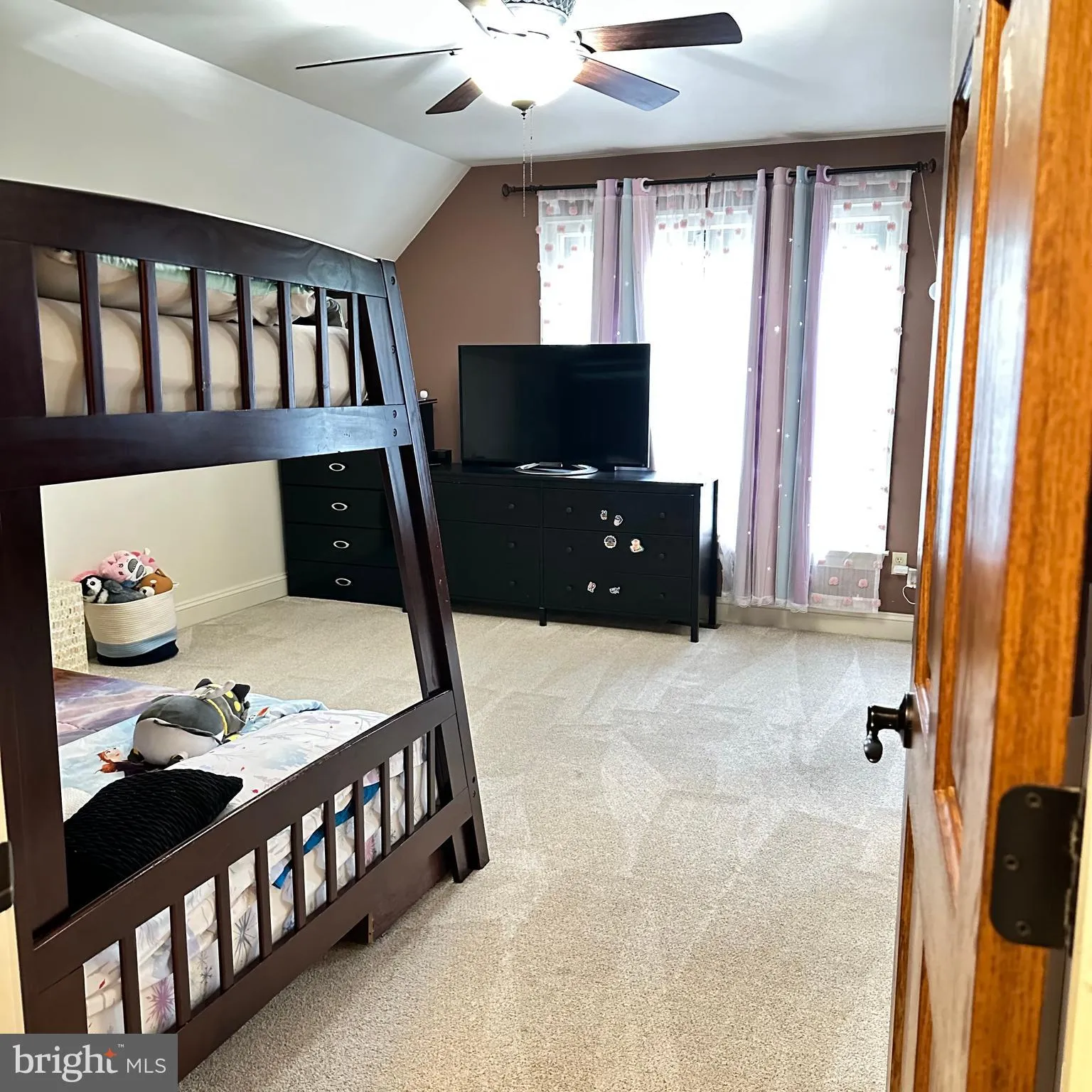 Lusby, Maryland 20657, United States, 3 Bedrooms Bedrooms, ,4 BathroomsBathrooms,Residential,Active,137524