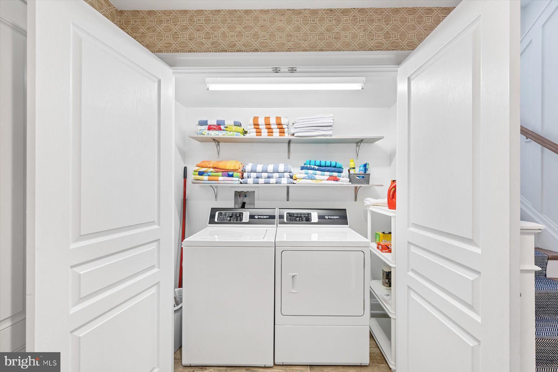 OCEAN BREEZES - Residential