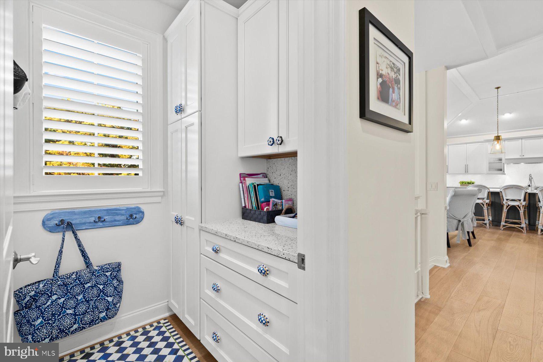 OCEAN BREEZES - Residential