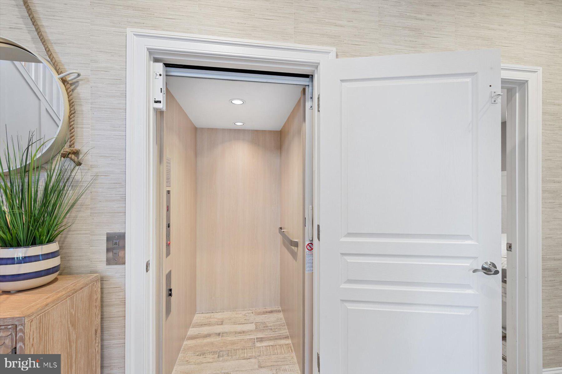 OCEAN BREEZES - Residential