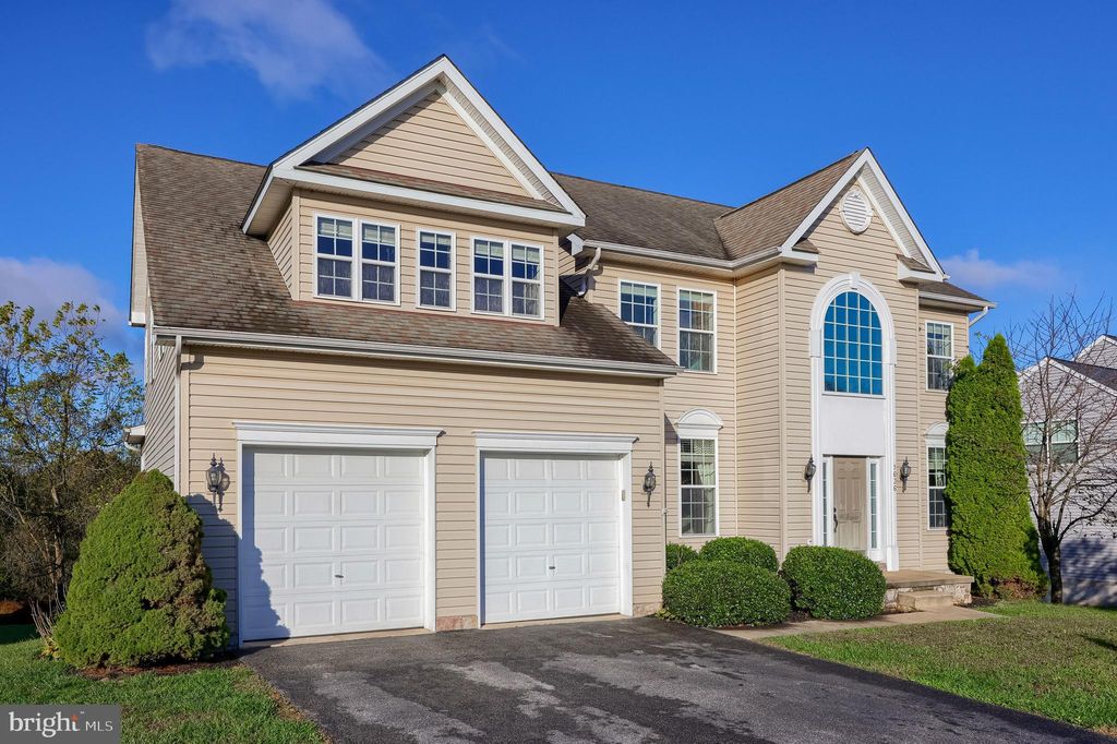 Photo of 1636 Fountain Rock Drive, DOVER, PA 17315 (MLS # PAYK2091644)