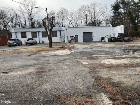 Photo of 185 - -187 Oakland St, TRENTON, NJ 08618 (MLS # NJME2078180)