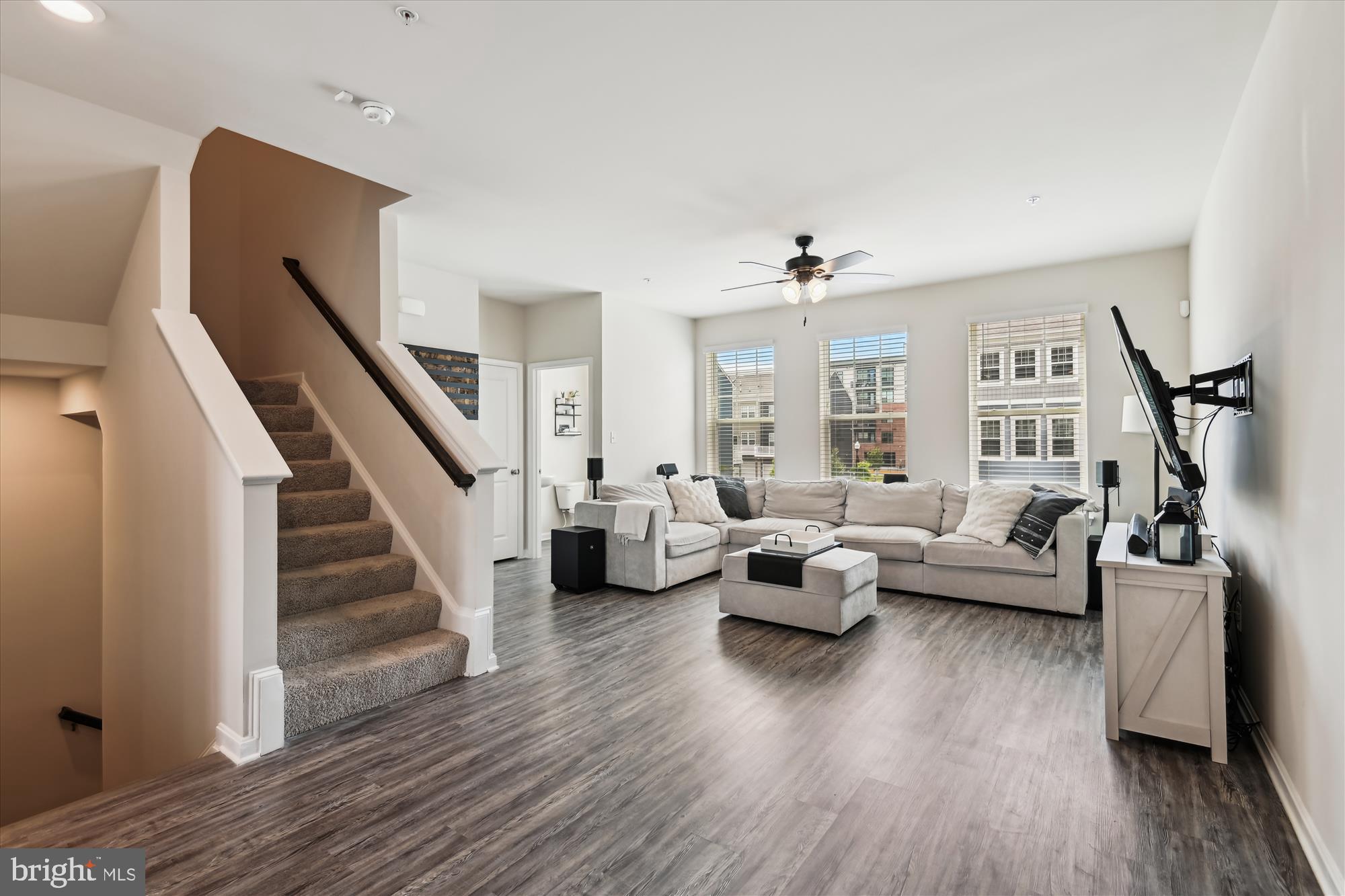2031 HINSHAW DRIVE
