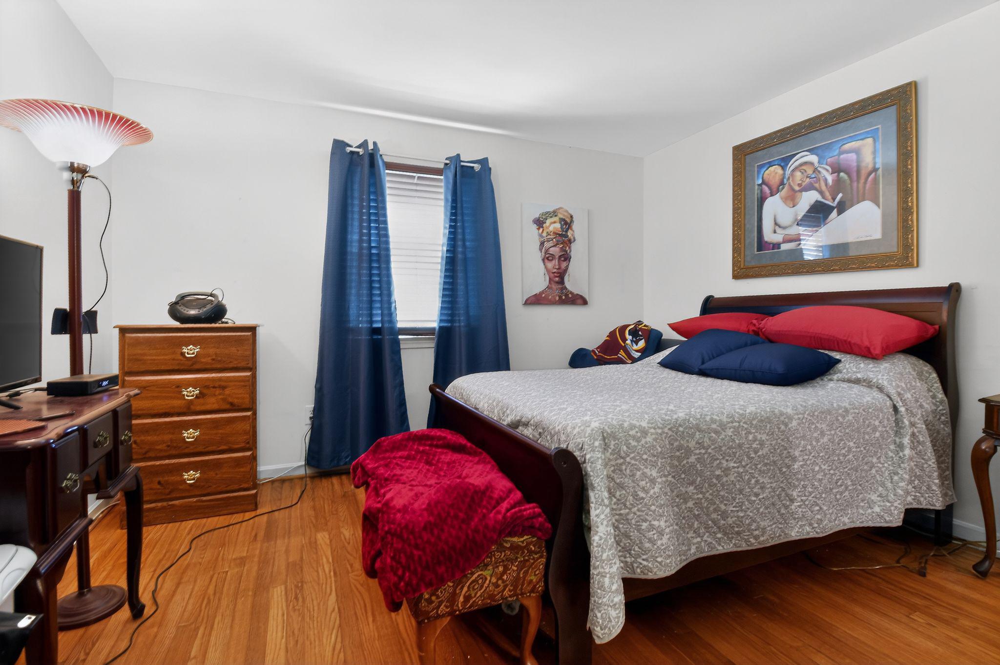 SUMMIT HALL - Residential