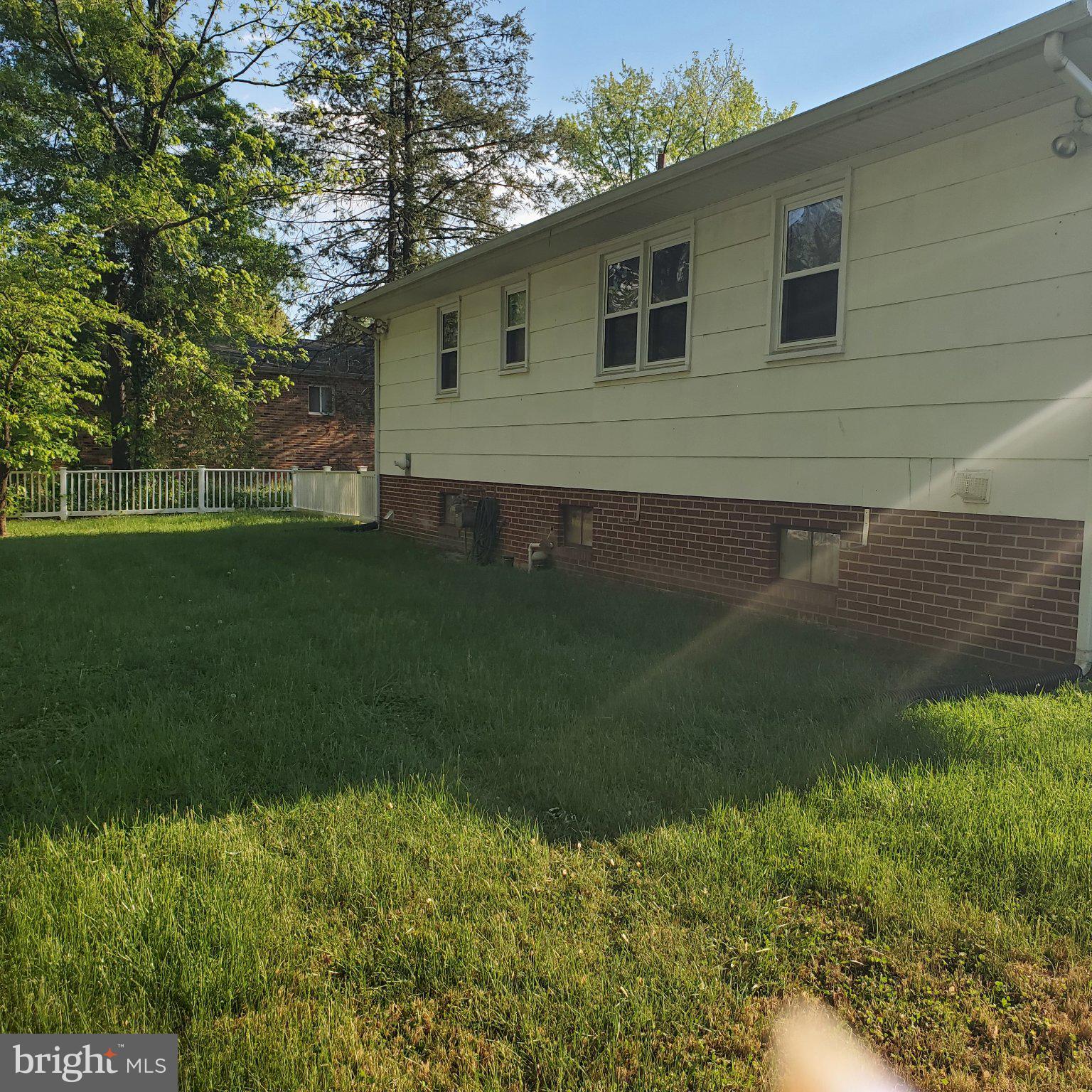 SUMMIT HALL - Residential