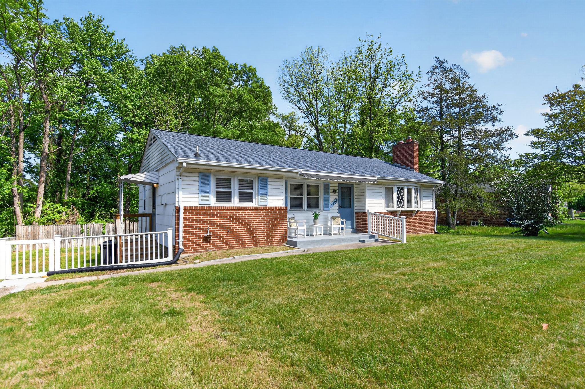 SUMMIT HALL - Residential