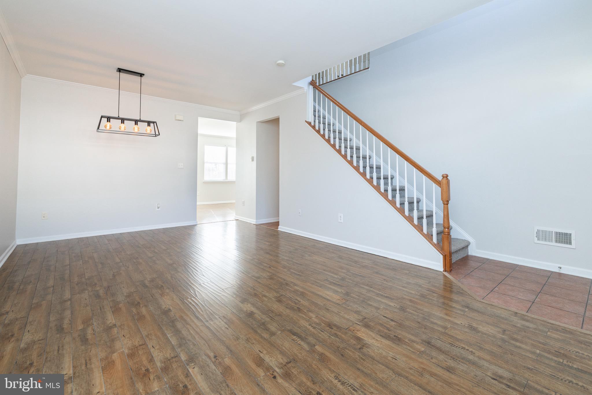 WAKELAND MANOR - Residential