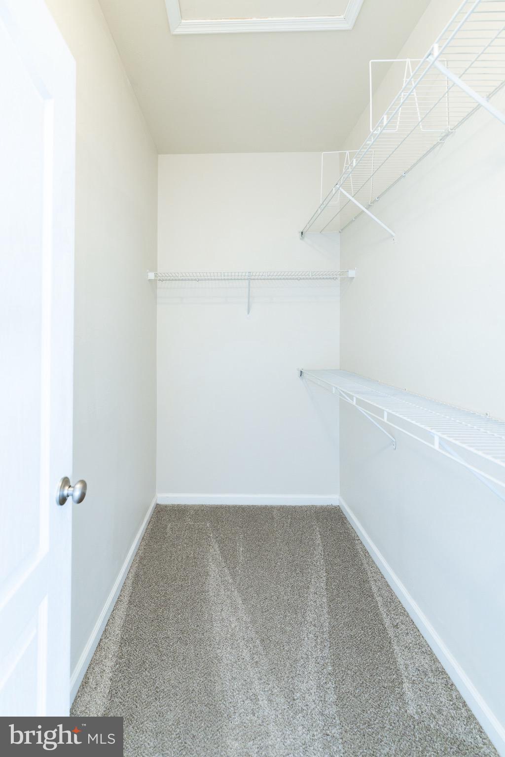 WAKELAND MANOR - Residential