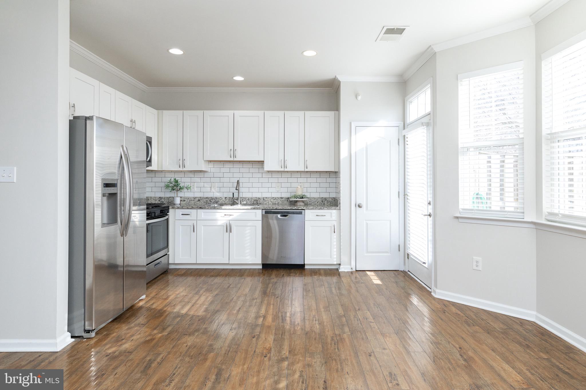 WAKELAND MANOR - Residential