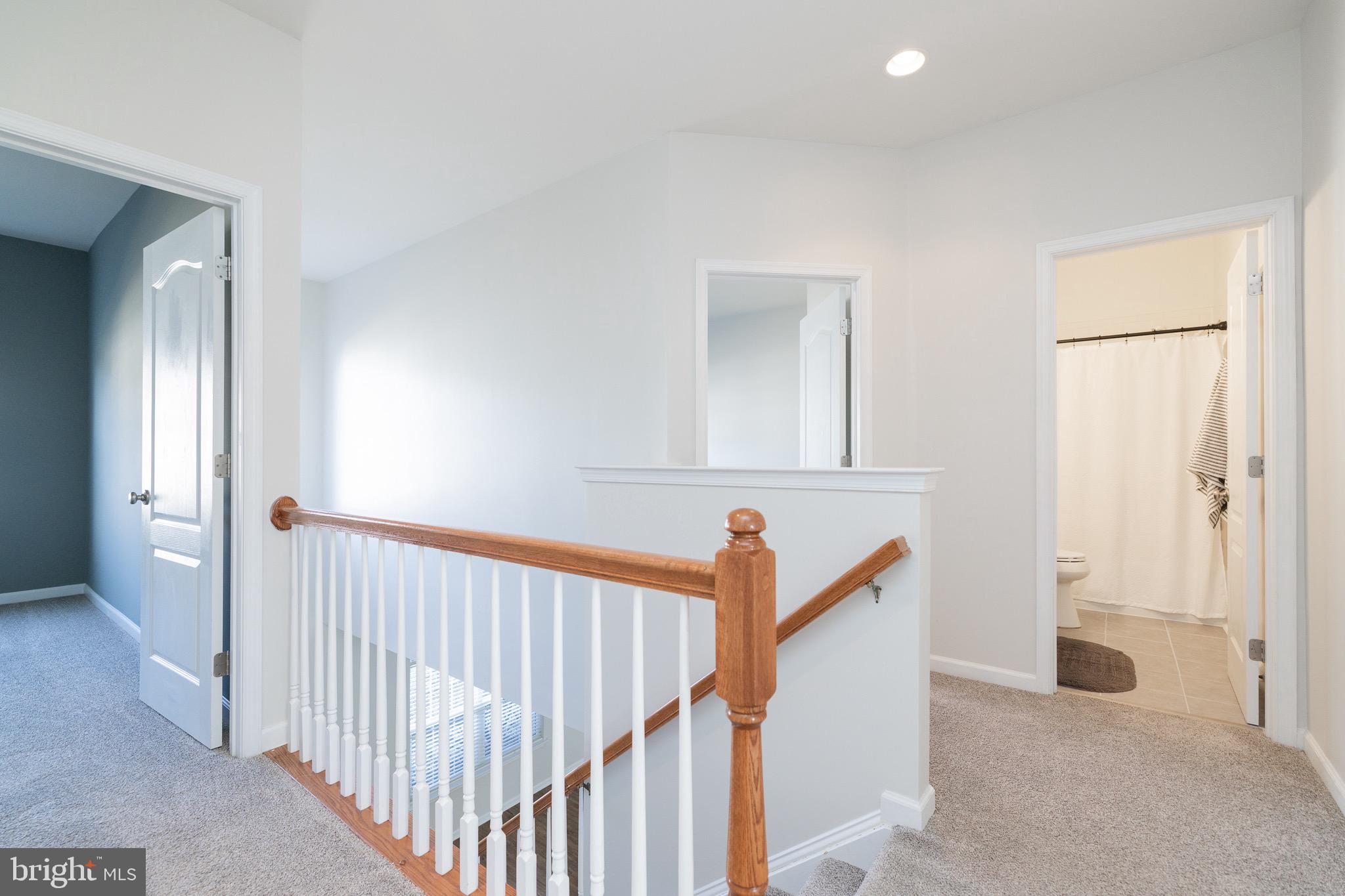 WAKELAND MANOR - Residential