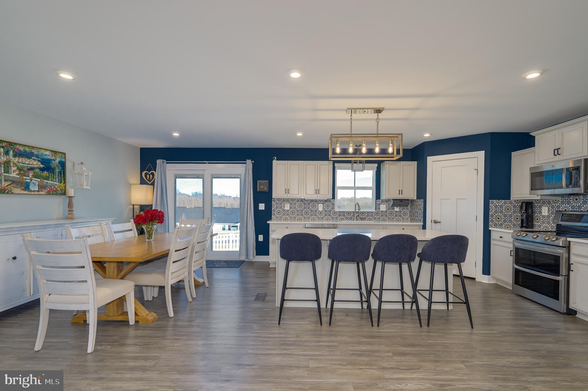 CARDINAL POINTE - Residential