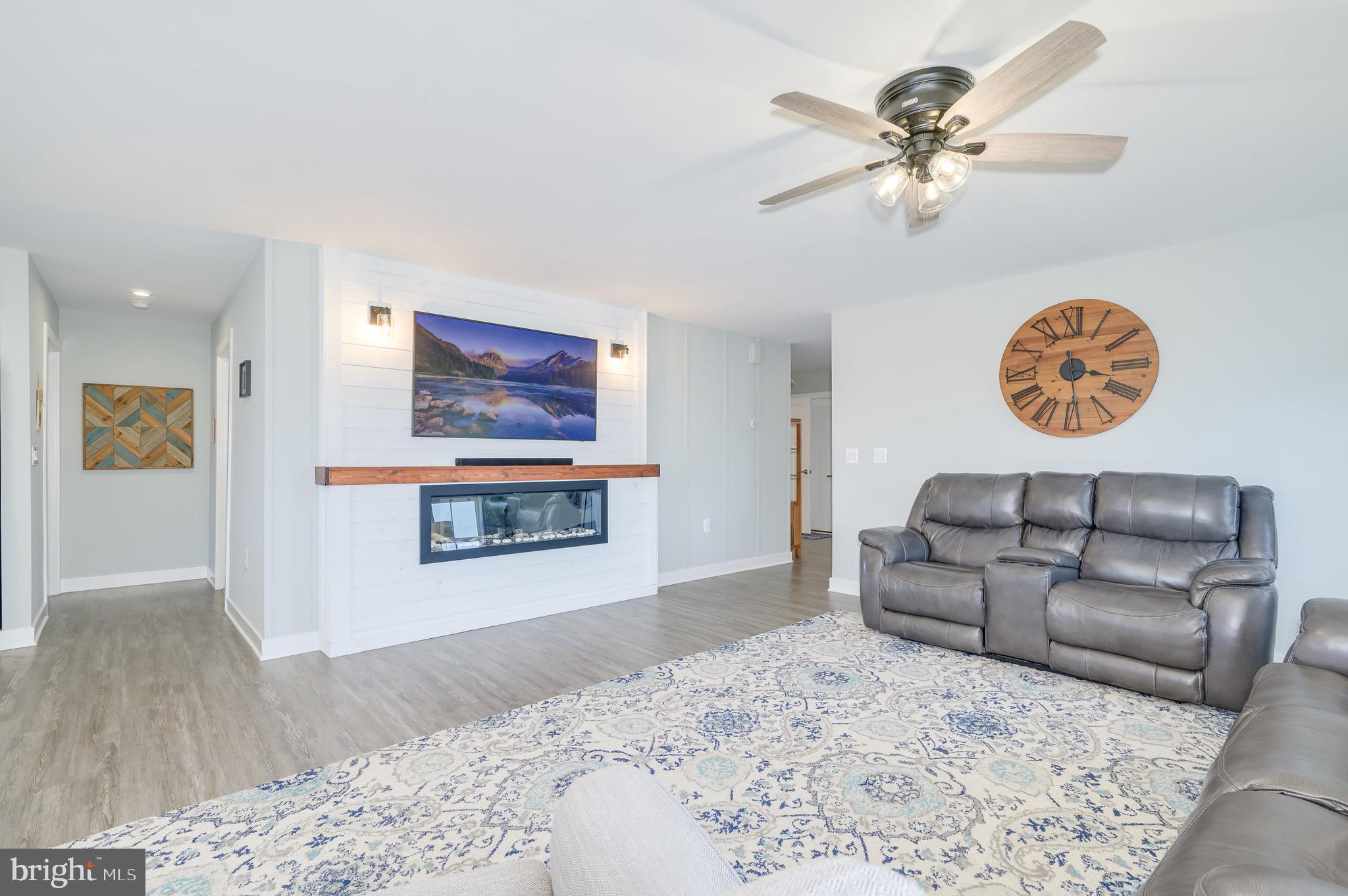 CARDINAL POINTE - Residential