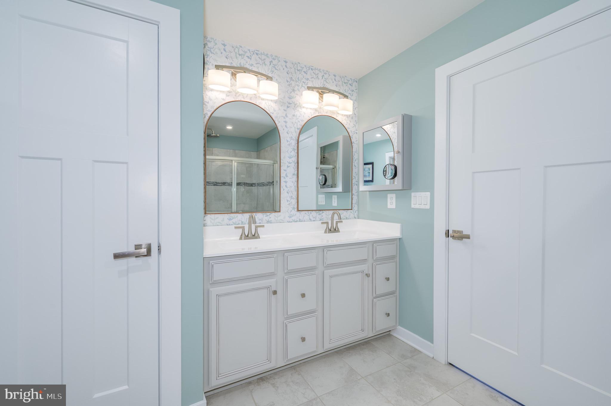 CARDINAL POINTE - Residential