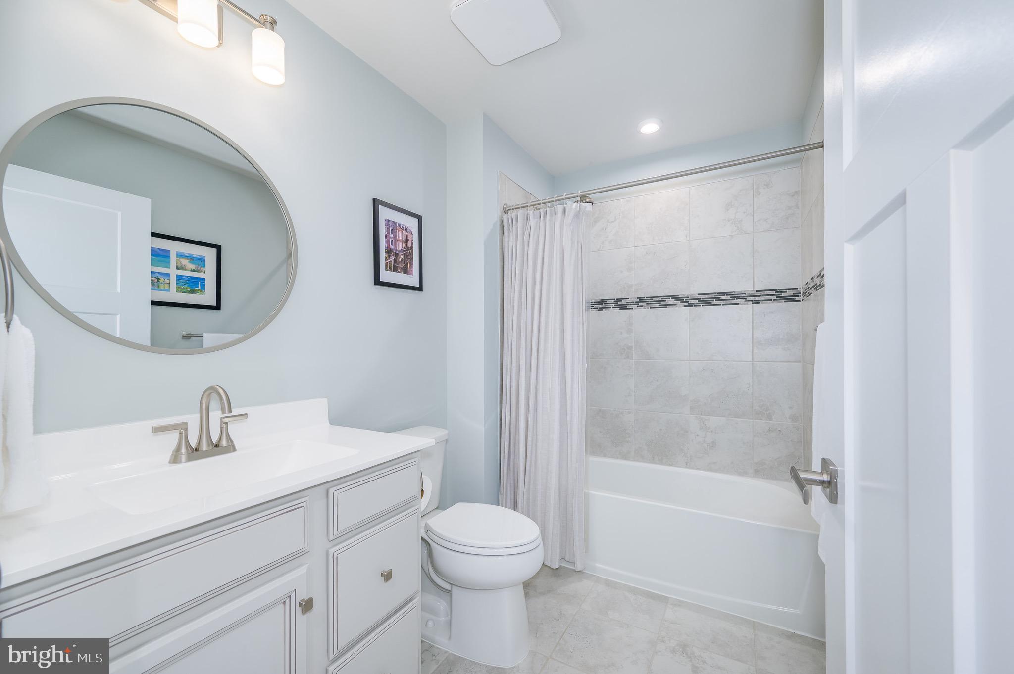 CARDINAL POINTE - Residential