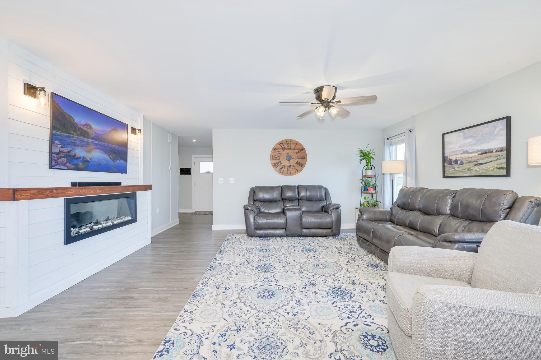 CARDINAL POINTE - Residential