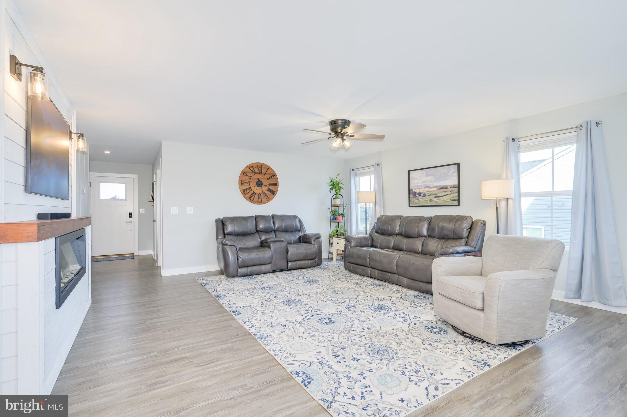 CARDINAL POINTE - Residential