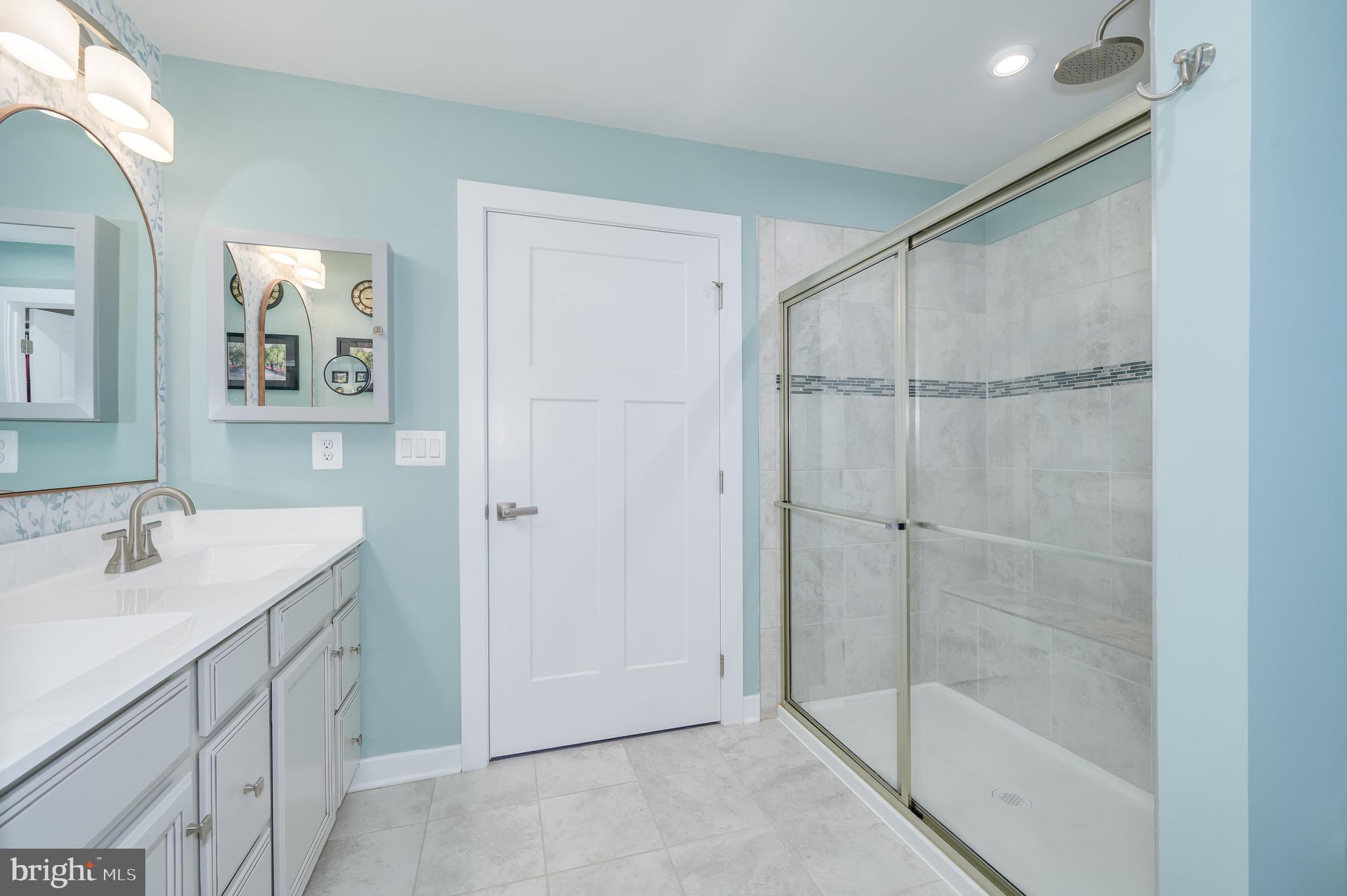 CARDINAL POINTE - Residential