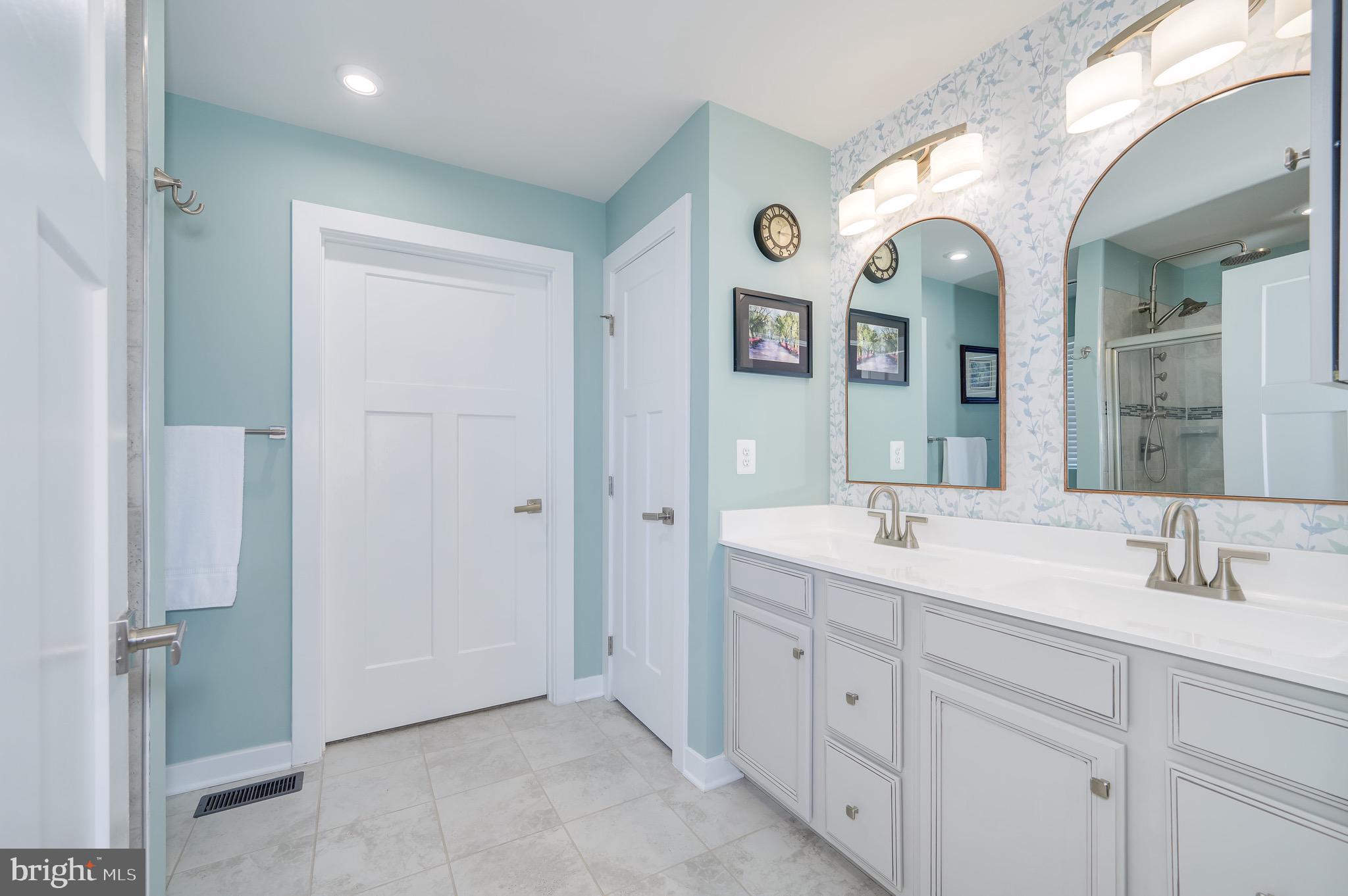 CARDINAL POINTE - Residential