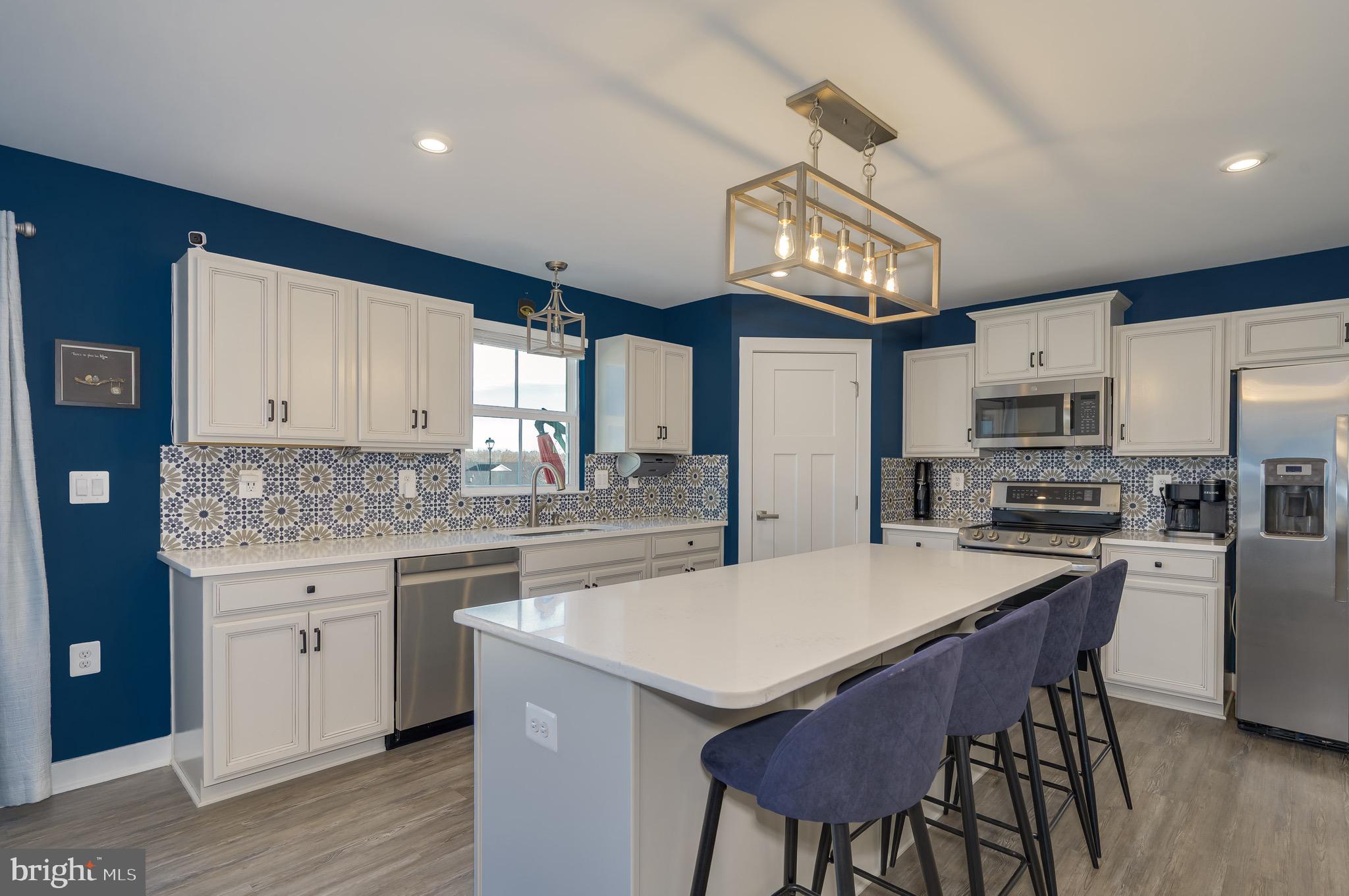 CARDINAL POINTE - Residential