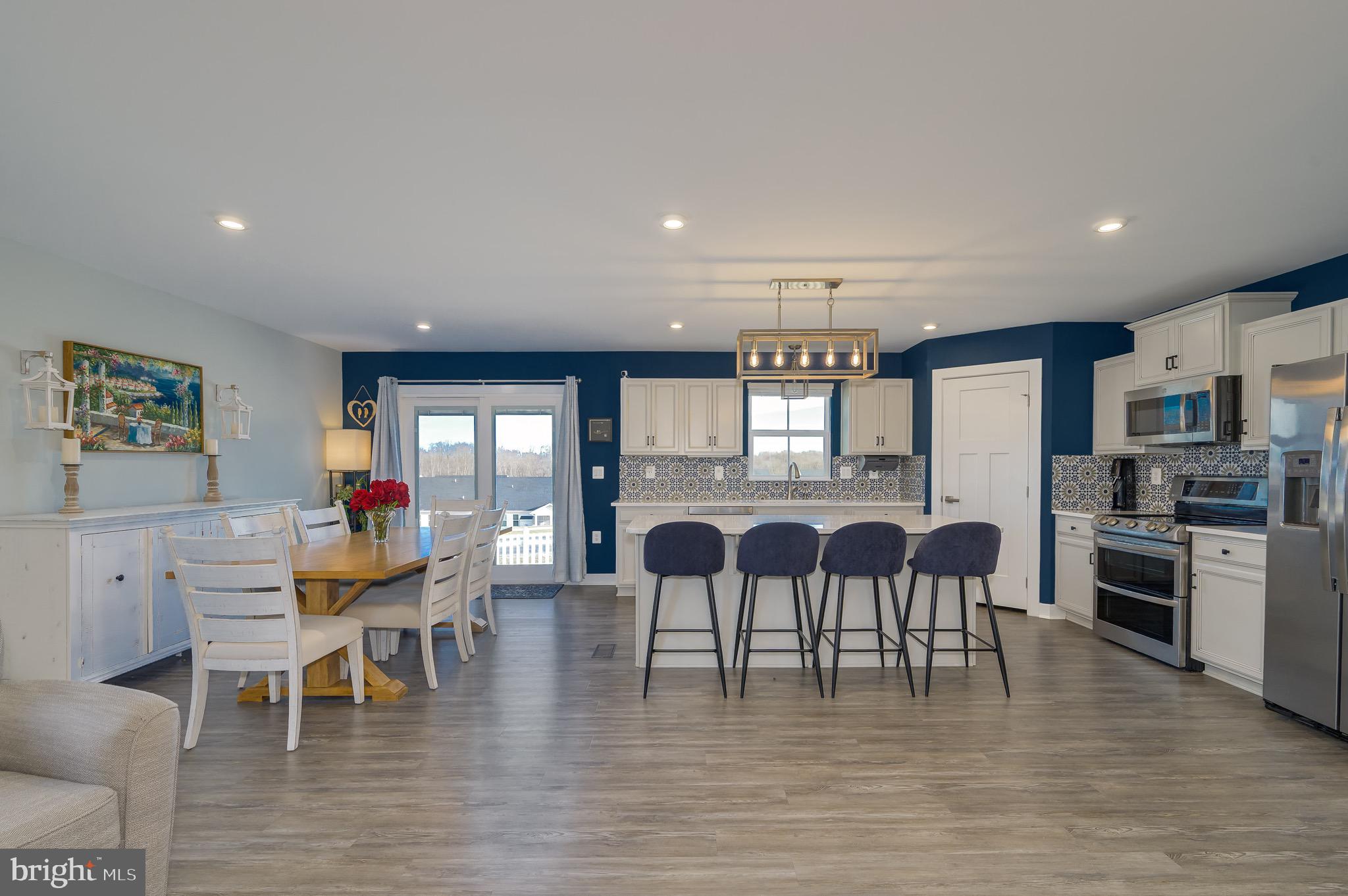 CARDINAL POINTE - Residential