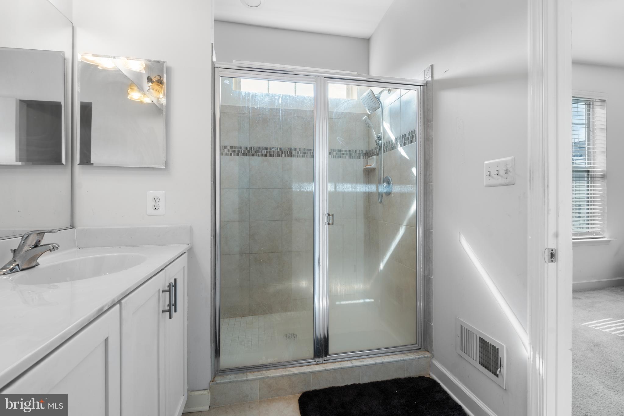 WOOD GLEN - Residential