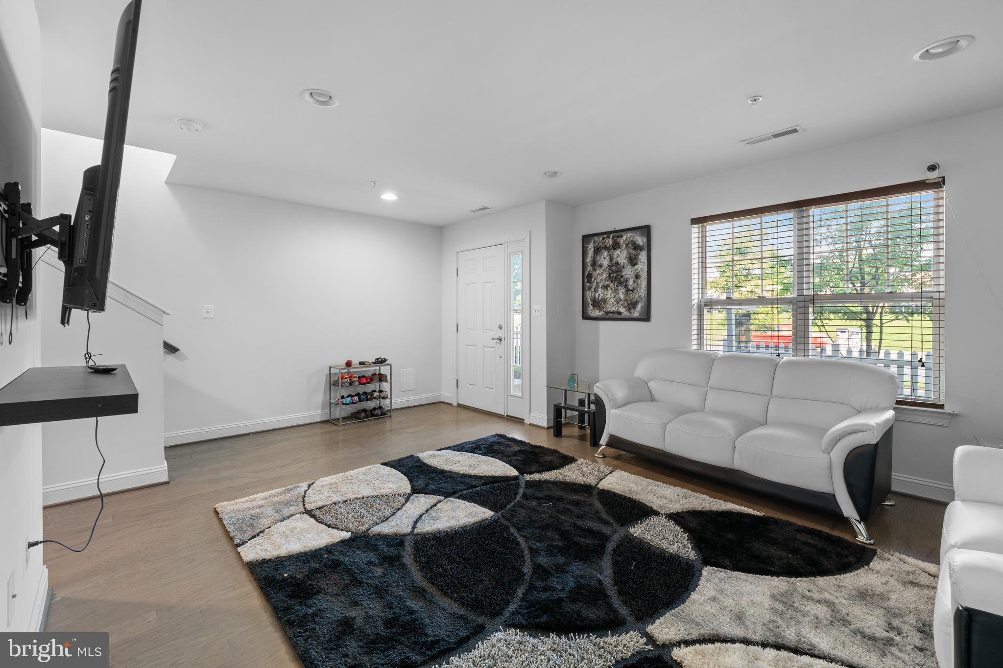 WOOD GLEN - Residential