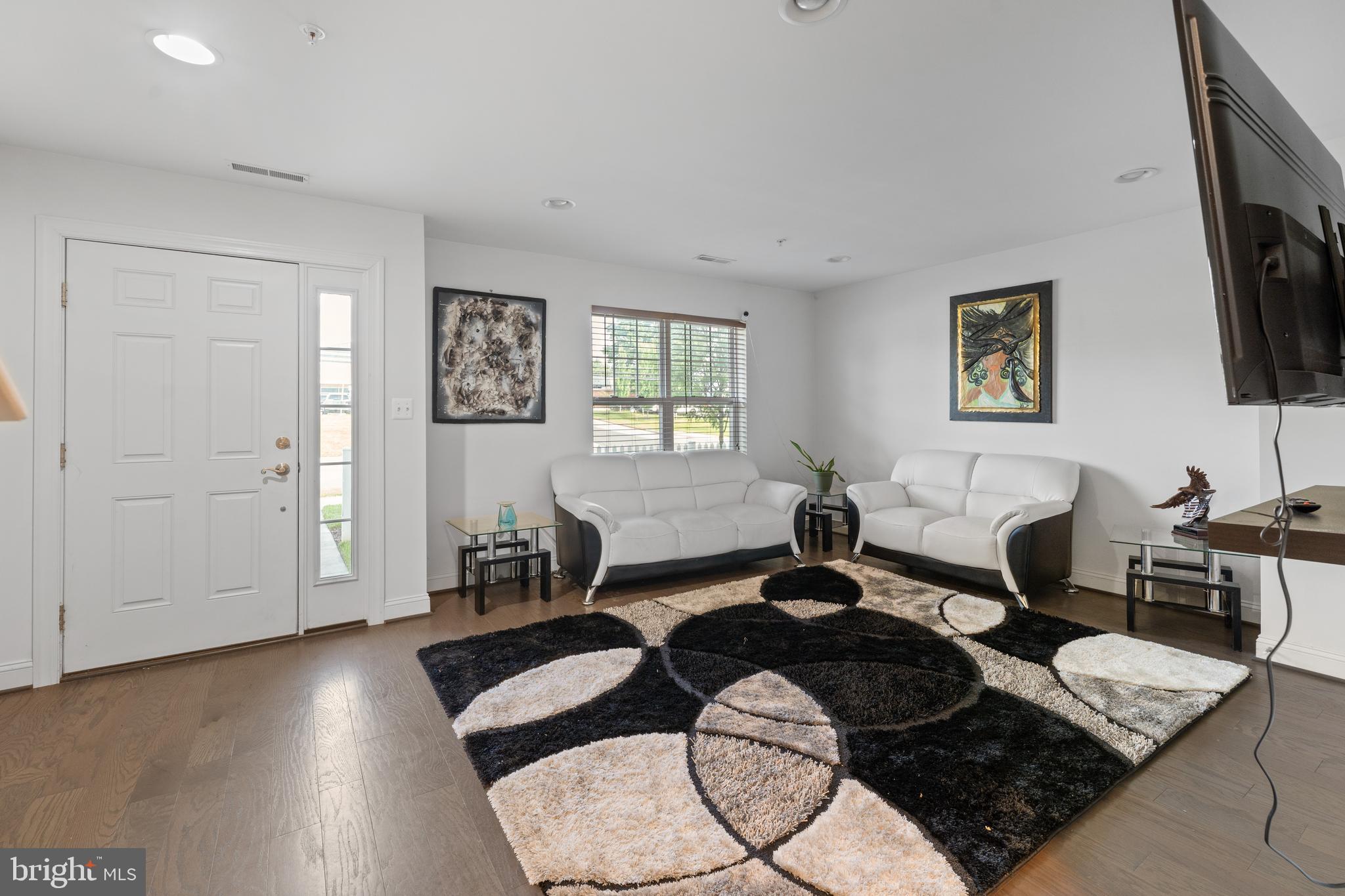 WOOD GLEN - Residential