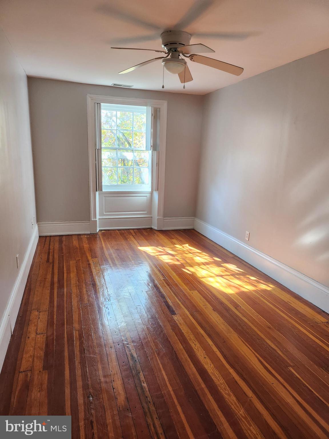 WASHINGTON SQ - Residential Lease
